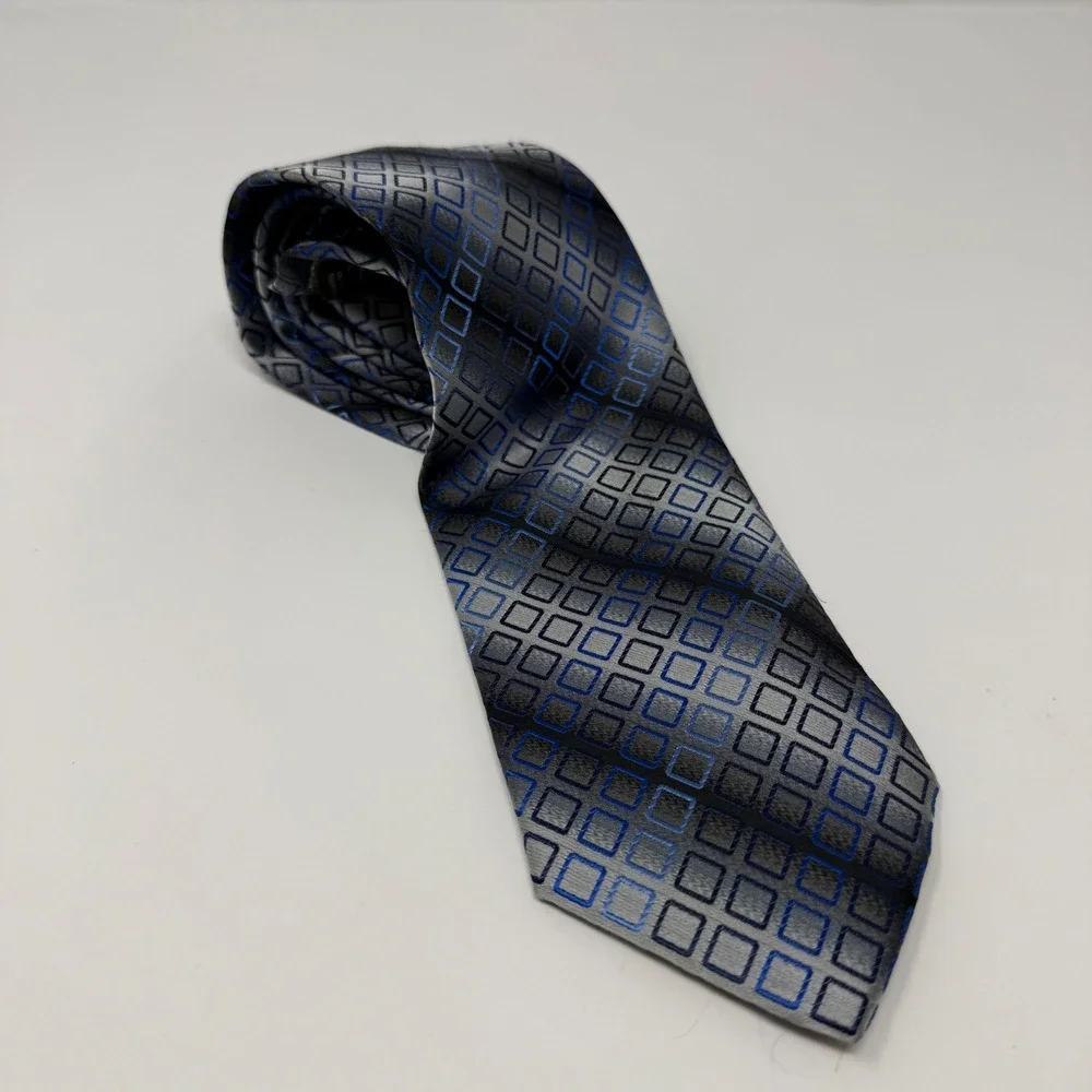 Covington Mens Blue Grey Geometric Square Pattern Polyester Silk Look Necktie